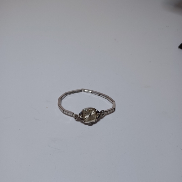 VINTAGE BENRUS WOMENS WINDUP WATCH 10K RGP BEZEL WORKING SEE PICTURES FOR REFERE - Picture 3 of 7